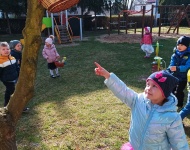 ZAJĄCZEK I ŚNIADANKO WIELKANOCNE W PRZEDSZKOLU