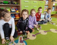 TYDZIEŃ Z DINOZAURAMI