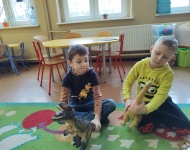 TYDZIEŃ Z DINOZAURAMI