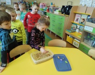 TYDZIEŃ Z DINOZAURAMI
