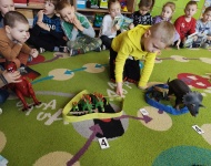 TYDZIEŃ Z DINOZAURAMI