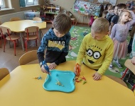 TYDZIEŃ Z DINOZAURAMI