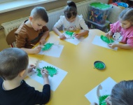 TYDZIEŃ Z DINOZAURAMI