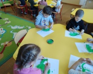 TYDZIEŃ Z DINOZAURAMI