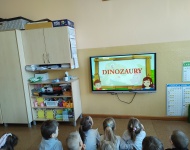 TYDZIEŃ Z DINOZAURAMI
