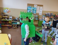 TYDZIEŃ Z DINOZAURAMI