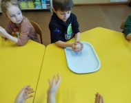 TYDZIEŃ Z DINOZAURAMI