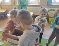 TYDZIEŃ Z DINOZAURAMI