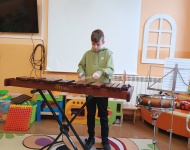 Motylki poznają instrumenty