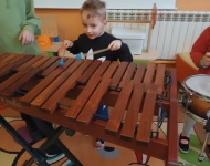 Motylki poznają instrumenty