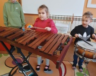 Motylki poznają instrumenty