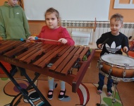 Motylki poznają instrumenty