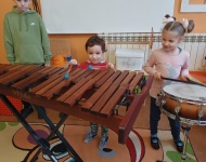 Motylki poznają instrumenty