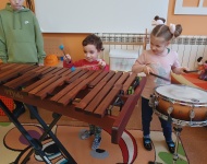 Motylki poznają instrumenty