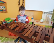 Motylki poznają instrumenty
