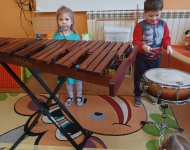 Motylki poznają instrumenty