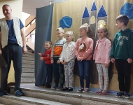 DZIEN TEATRU - TEATRZYK HERBI W PRZEDSZKOLU