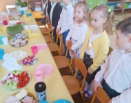 WIELKANOCNE ŚNIADANKO I POSZUKIWANIE KOSZYCZKÓW