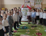 Akcja ,,Szkoła do hymnu"