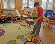Uczymy się grać na instrumentach