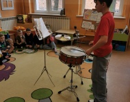 Uczymy się grać na instrumentach