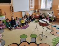 Uczymy się grać na instrumentach